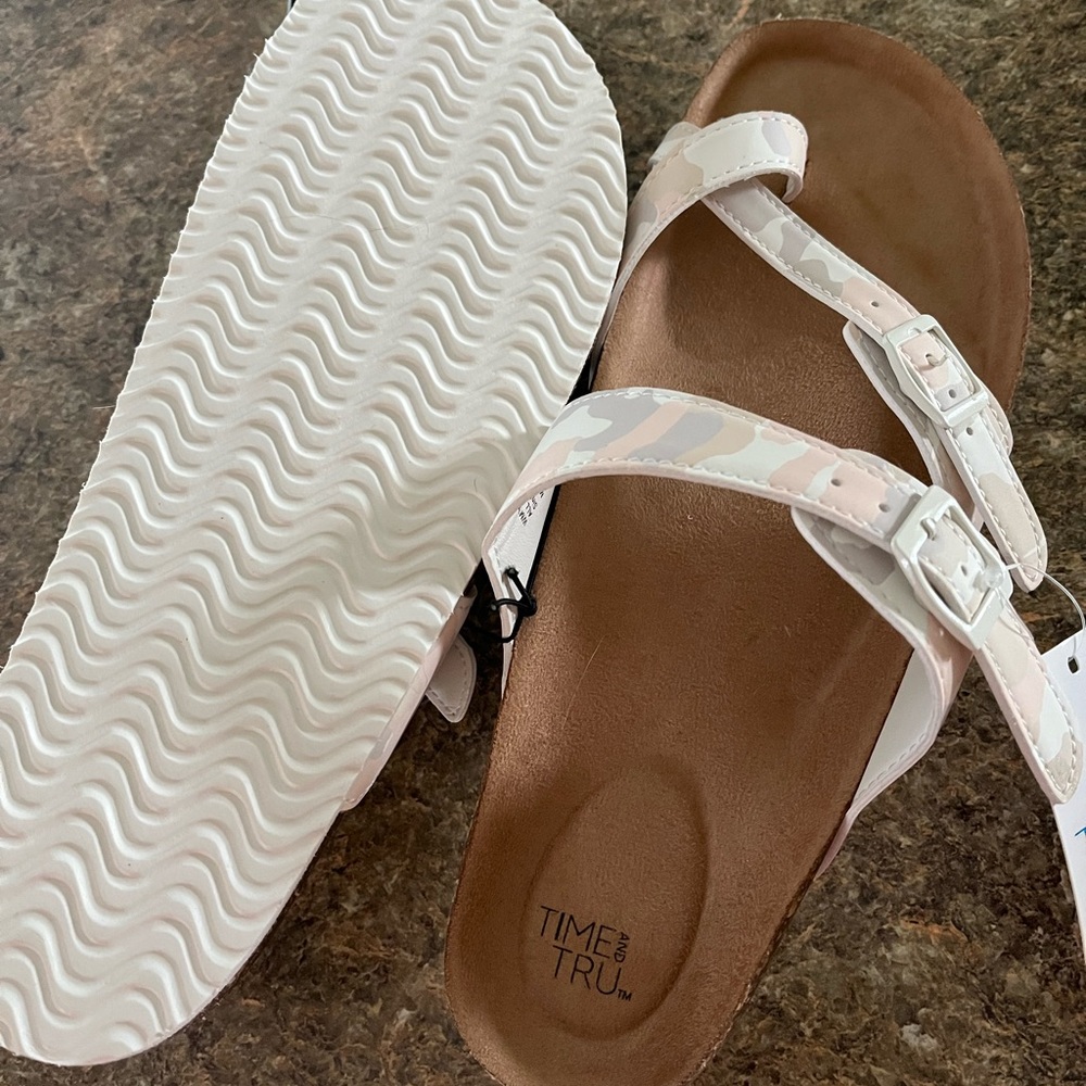 Women’s sandals